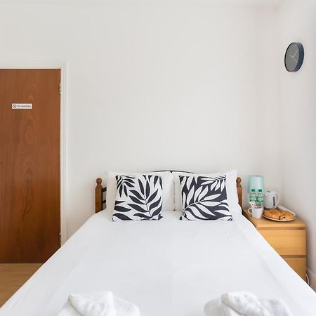 Wood Green Budget Rooms - Next To Mall & Metro Station - 10 Min To City Center London Ngoại thất bức ảnh