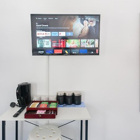 Wood Green Budget Rooms - Next To Mall & Metro Station - 10 Min To City Center London Ngoại thất bức ảnh