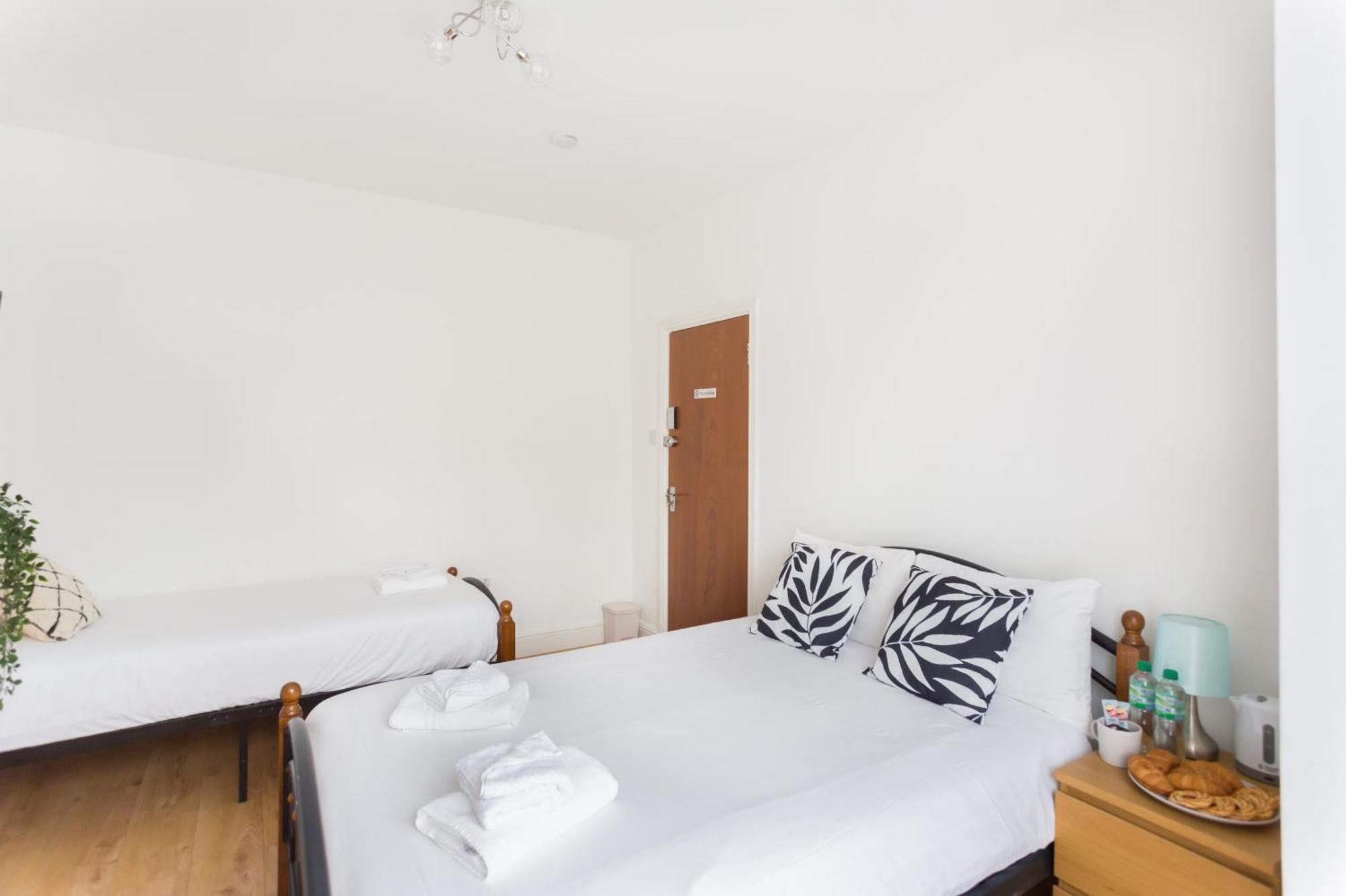 Wood Green Budget Rooms - Next To Mall & Metro Station - 10 Min To City Center London Ngoại thất bức ảnh