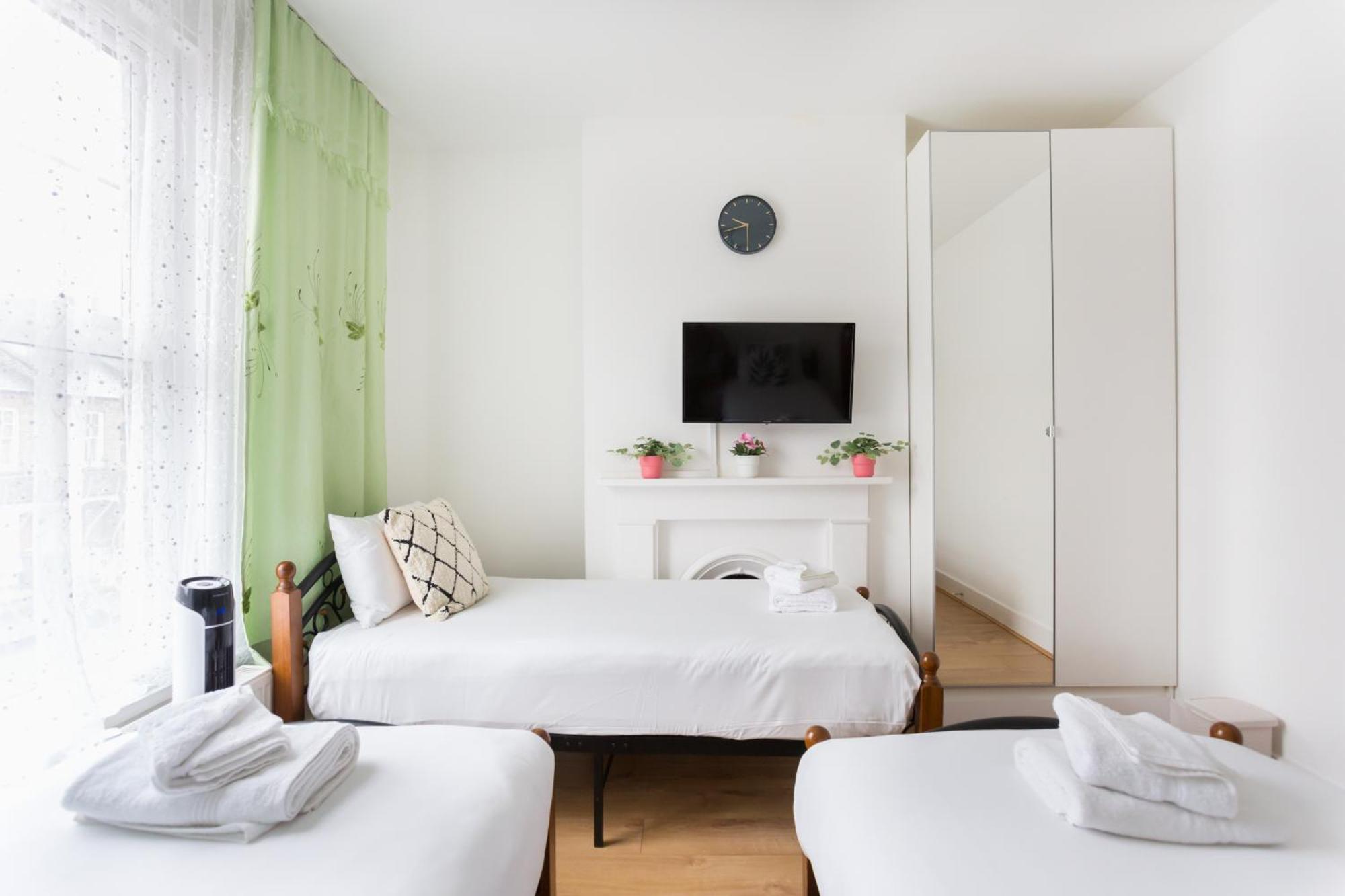 Wood Green Budget Rooms - Next To Mall & Metro Station - 10 Min To City Center London Ngoại thất bức ảnh