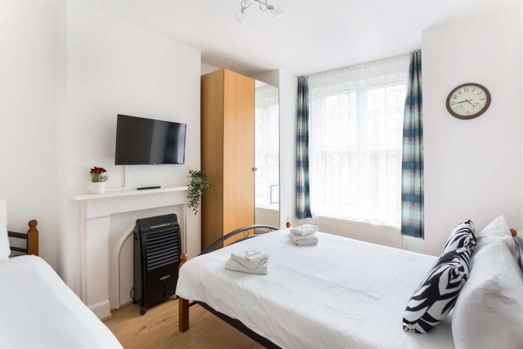 Wood Green Budget Rooms - Next To Mall & Metro Station - 10 Min To City Center London Ngoại thất bức ảnh