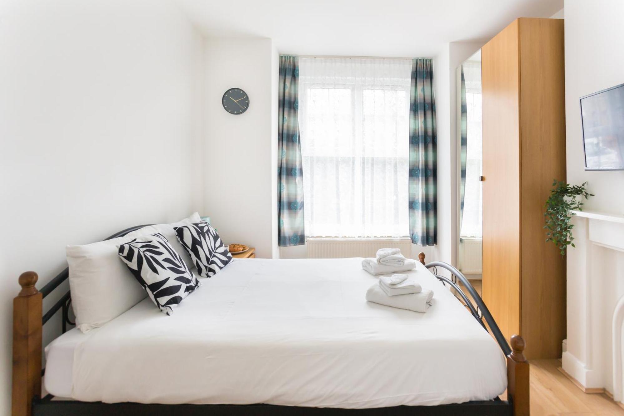 Wood Green Budget Rooms - Next To Mall & Metro Station - 10 Min To City Center London Ngoại thất bức ảnh