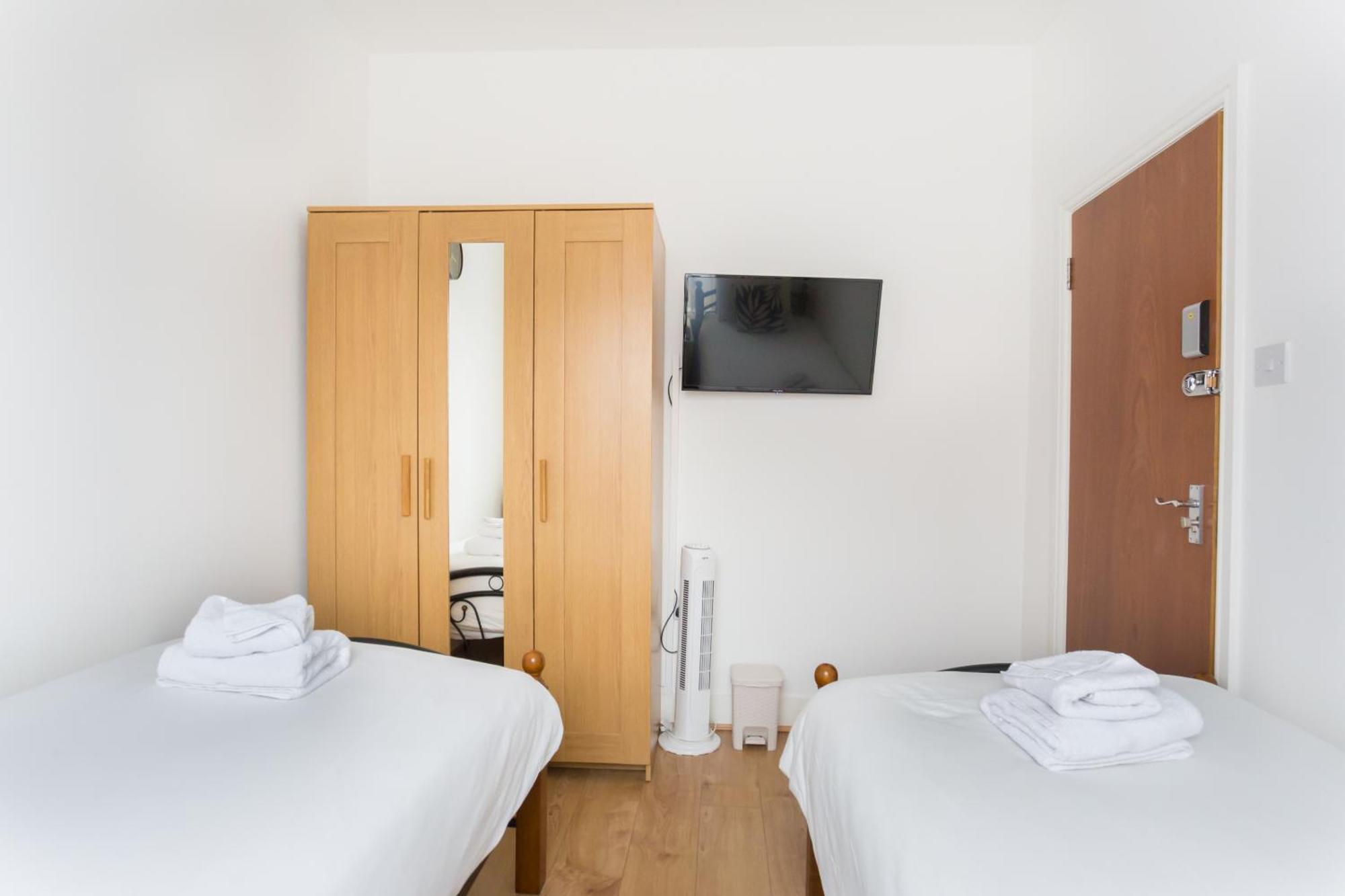 Wood Green Budget Rooms - Next To Mall & Metro Station - 10 Min To City Center London Ngoại thất bức ảnh