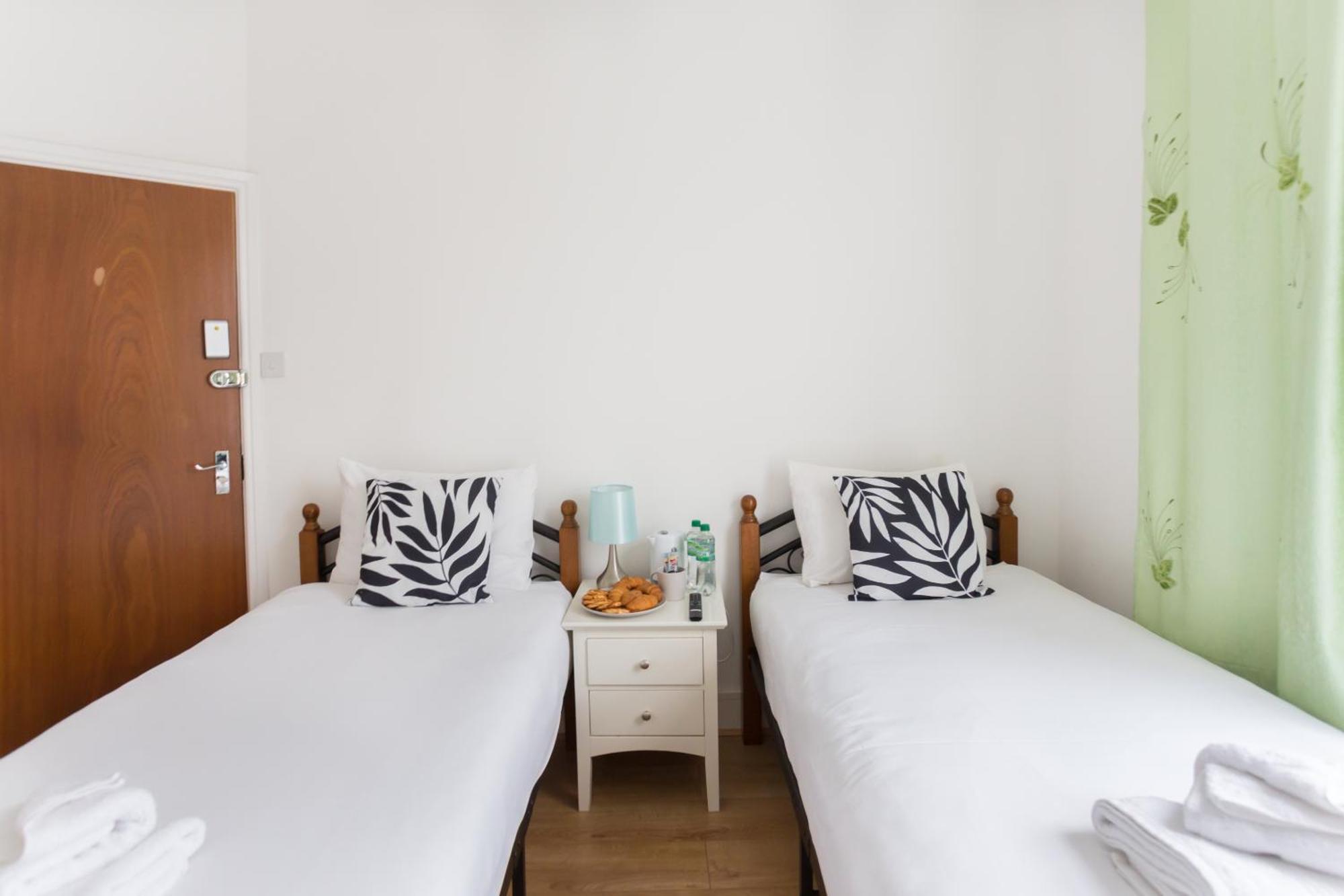 Wood Green Budget Rooms - Next To Mall & Metro Station - 10 Min To City Center London Ngoại thất bức ảnh