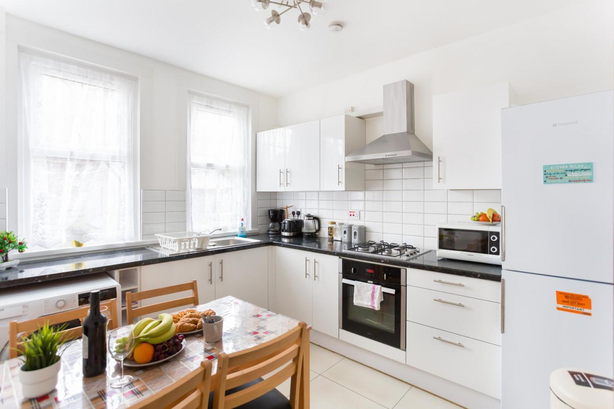 Wood Green Budget Rooms - Next To Mall & Metro Station - 10 Min To City Center London Ngoại thất bức ảnh