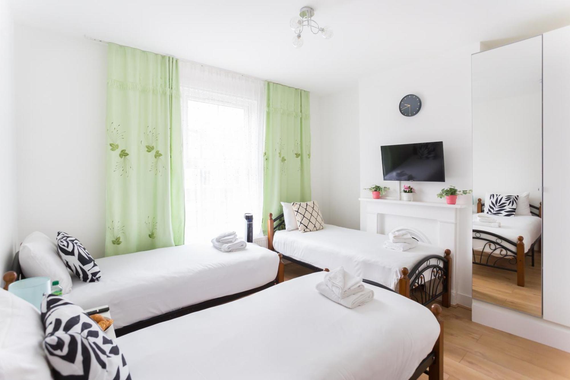 Wood Green Budget Rooms - Next To Mall & Metro Station - 10 Min To City Center London Ngoại thất bức ảnh