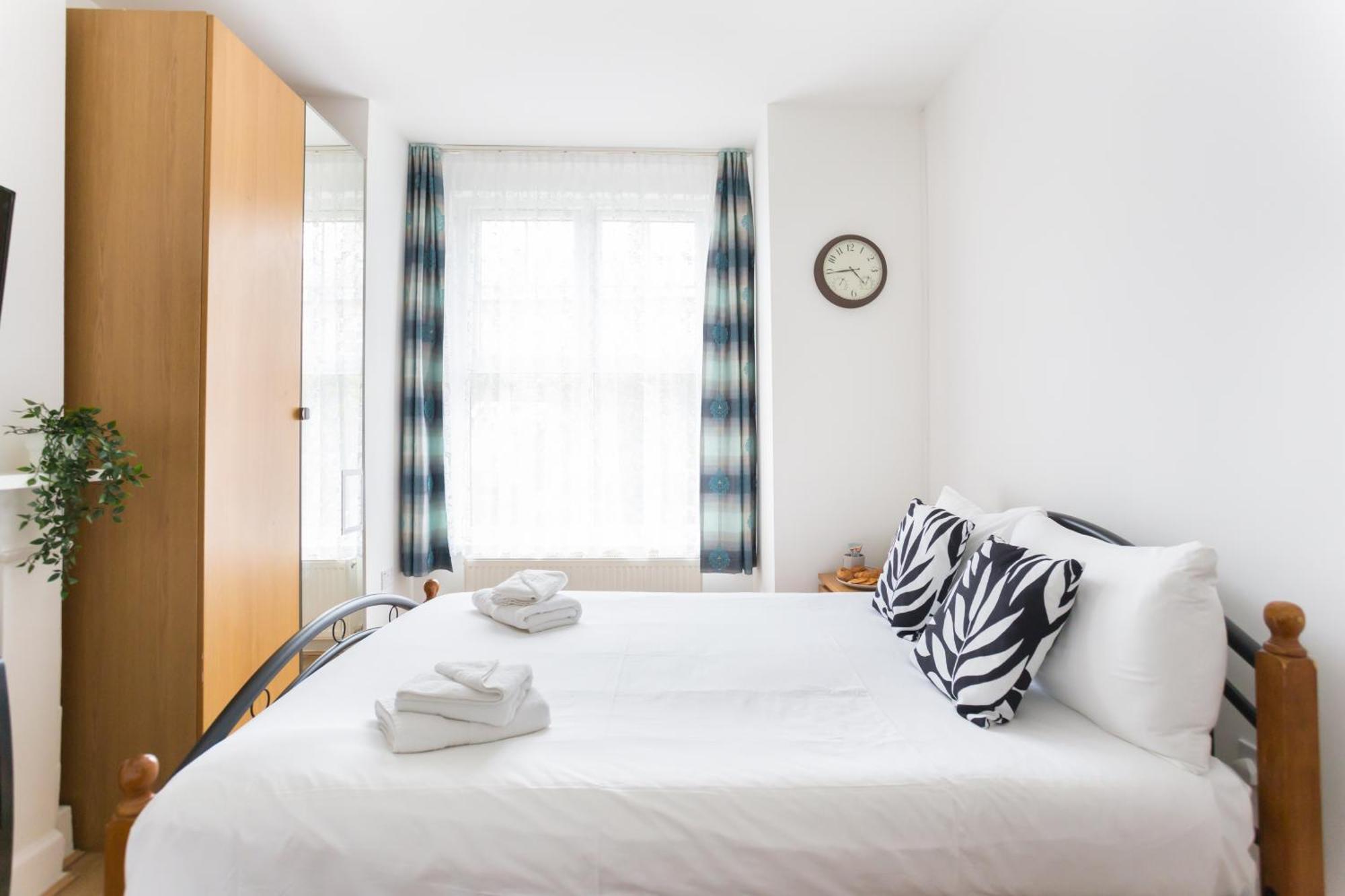 Wood Green Budget Rooms - Next To Mall & Metro Station - 10 Min To City Center London Ngoại thất bức ảnh