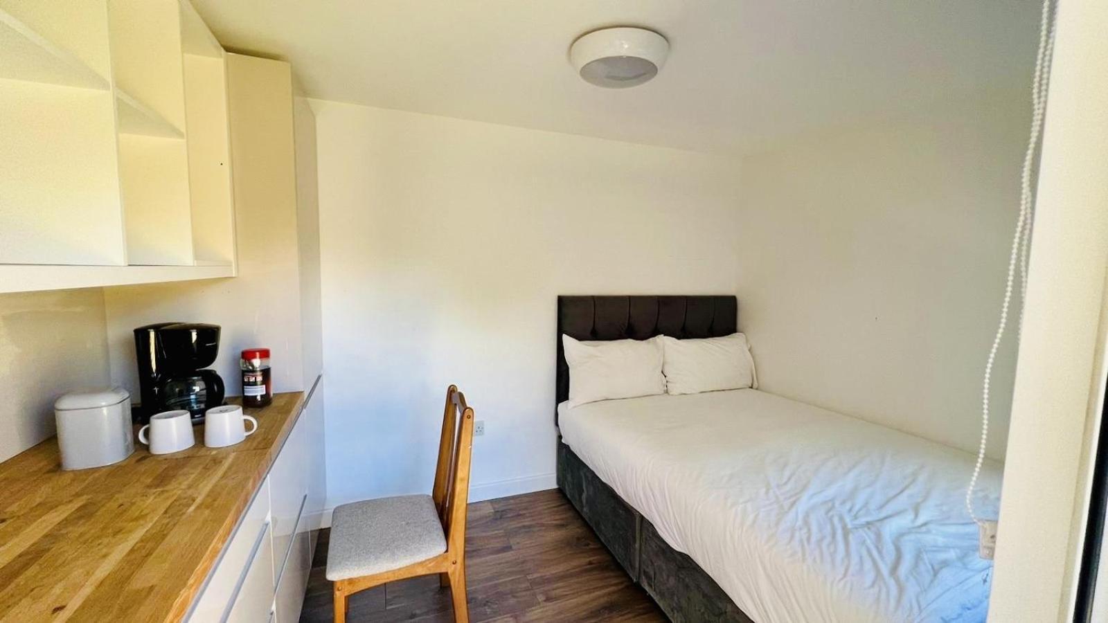Wood Green Budget Rooms - Next To Mall & Metro Station - 10 Min To City Center London Ngoại thất bức ảnh