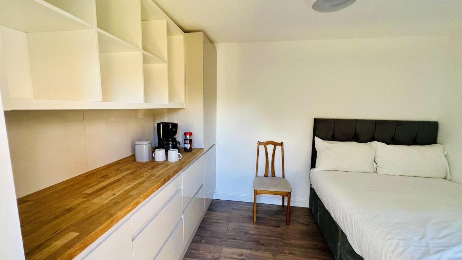 Wood Green Budget Rooms - Next To Mall & Metro Station - 10 Min To City Center London Ngoại thất bức ảnh